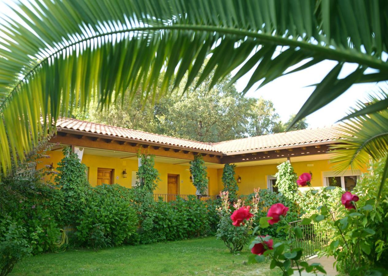 Hotel Rural El Retiro De San Pedro By Retirorural Arenas de San Pedro Exterior photo